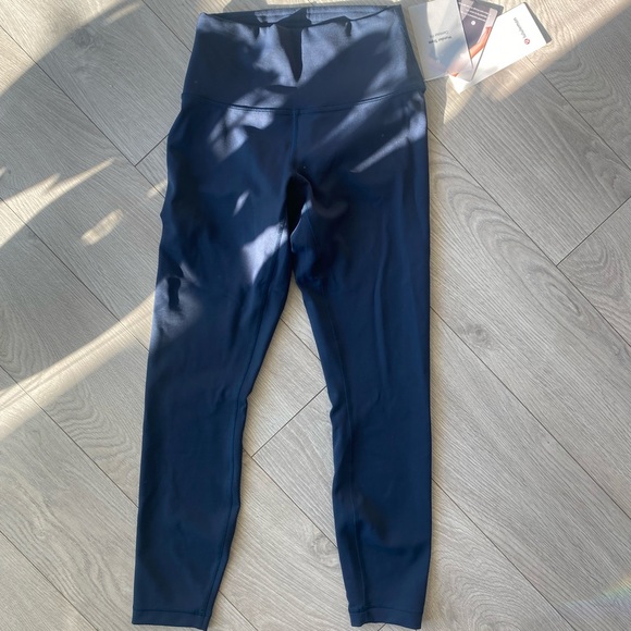 Lululemon navy wunder train HR contour fit legging tights 25” - Picture 2 of 7